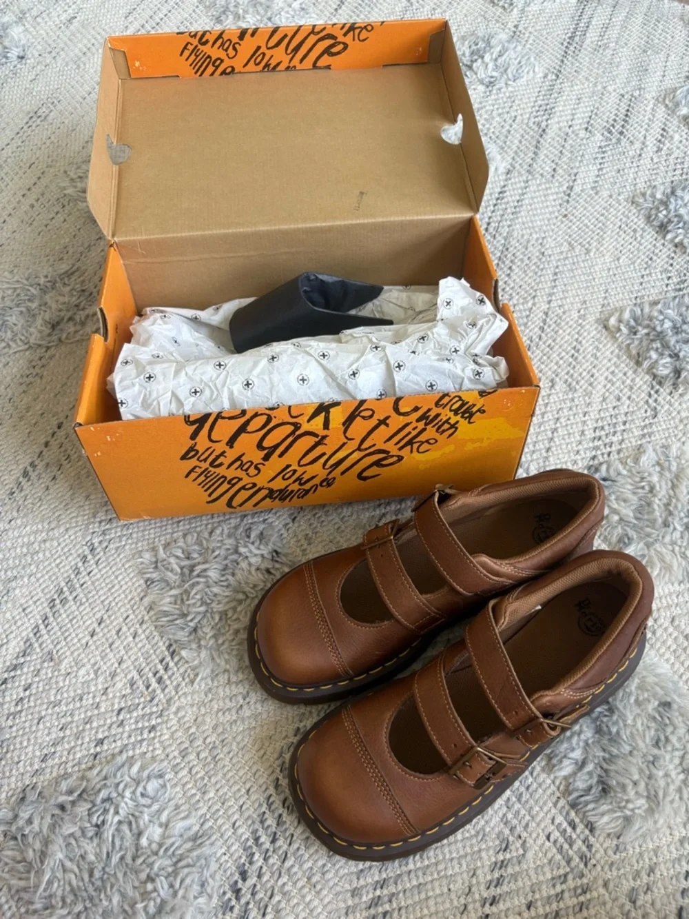 Dr. Martens - Picture 4 of 11